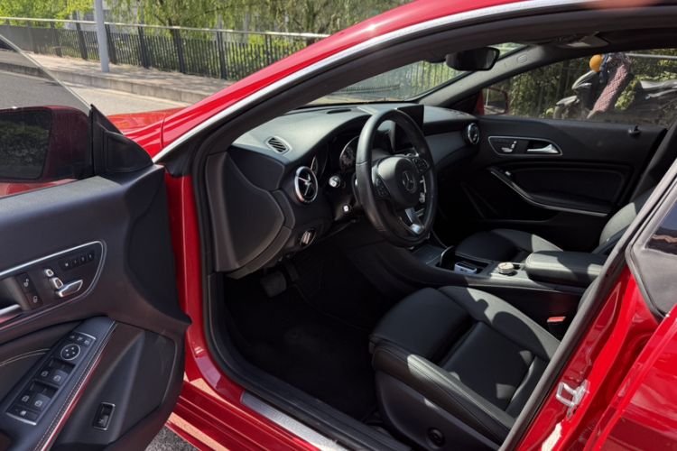 Used Mercedes-Benz CLA 2019 CLA 200 Sport Edition Interior 2