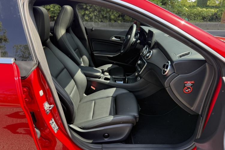 Used Mercedes-Benz CLA 2019 CLA 200 Sport Edition Interior 3