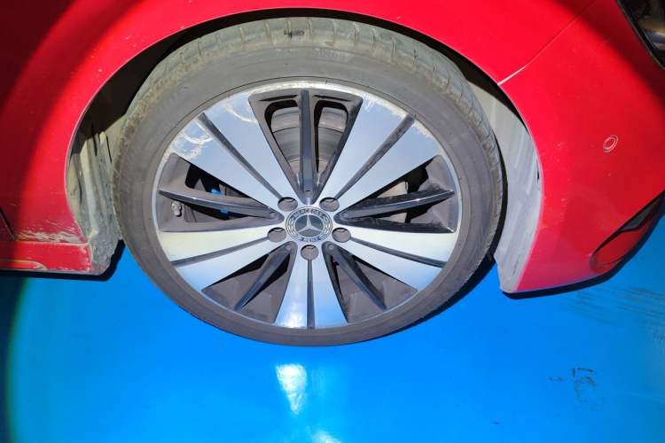 Used Mercedes-Benz CLA 2019 CLA 200 Sport Edition Right Front Wheel Hub