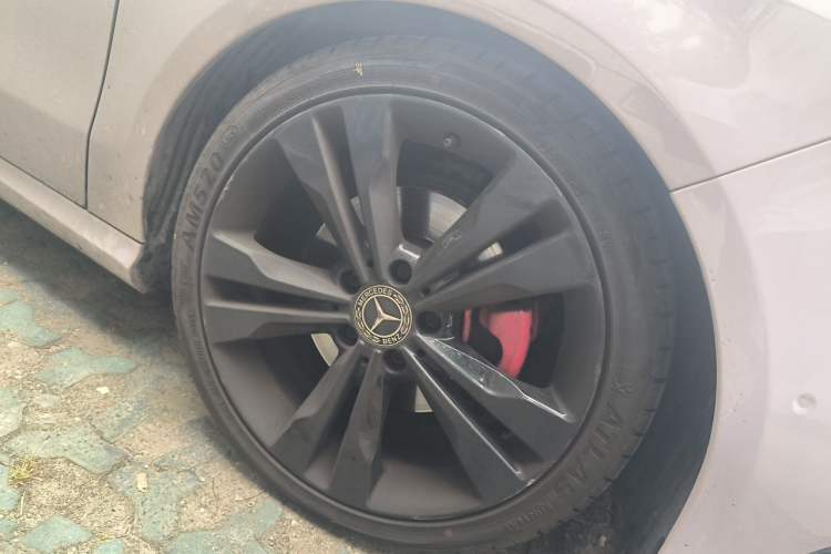Used Mercedes-Benz CLA 2019 CLA 200 Sport Edition Right Front Wheel Hub