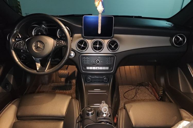 Used Mercedes-Benz CLA 2019 CLA 200 Sport Edition Center Console