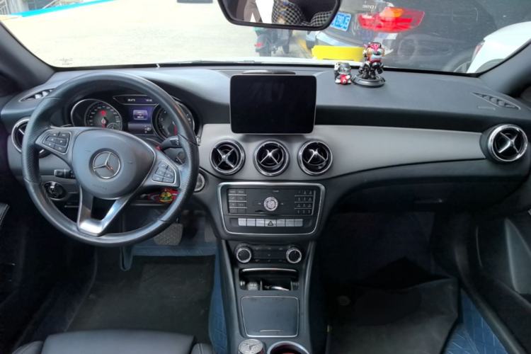 Used Mercedes-Benz CLA 2019 CLA 200 Sport Edition Center Console
