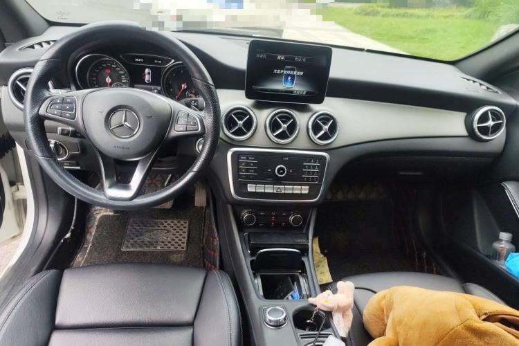 Used Mercedes-Benz CLA 2019 CLA 200 Sport Edition Center Console