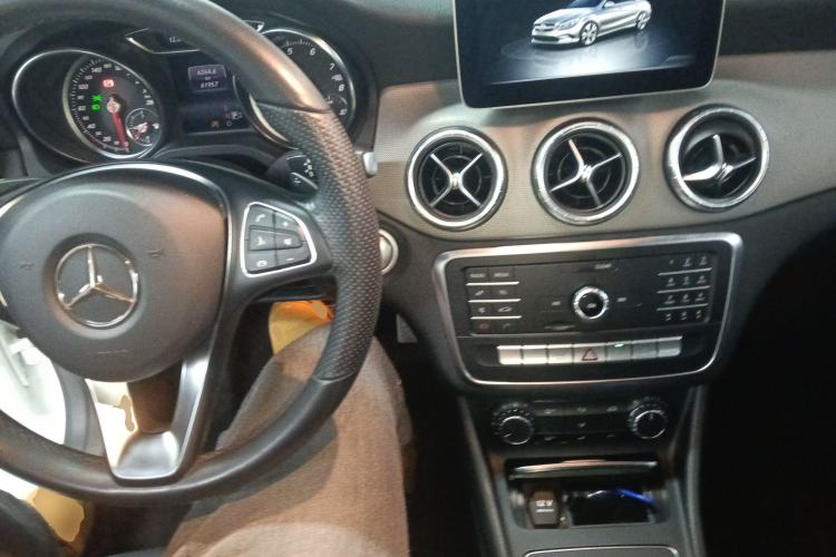 Used Mercedes-Benz CLA 2019 CLA 200 Sport Edition Center Console