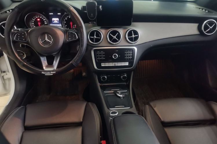 Used Mercedes-Benz CLA 2019 CLA 200 Sport Edition Center Console