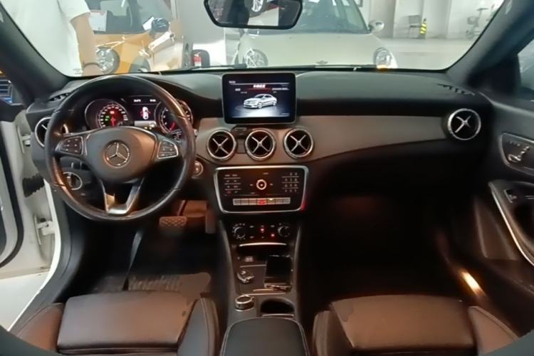 Used Mercedes-Benz CLA 2019 CLA 200 Sport Edition Center Console