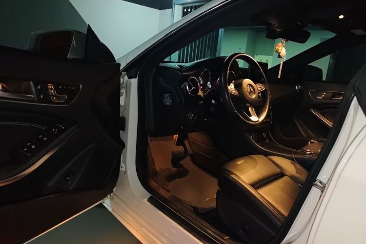 Used Mercedes-Benz CLA 2019 CLA 200 Sport Edition Driver Seat