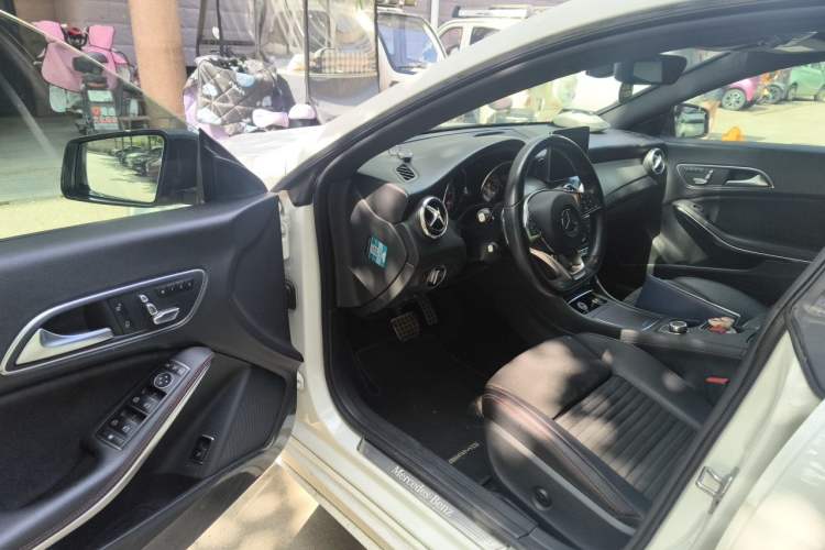 Used Mercedes-Benz CLA 2019 CLA 220 4MATIC Driver Seat