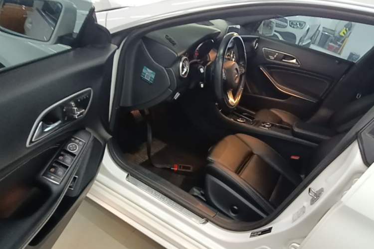 Used Mercedes-Benz CLA 2019 CLA 200 Sport Edition Driver Seat
