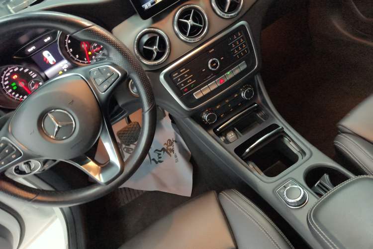 Used Mercedes-Benz CLA 2019 CLA 200 Sport Edition Gear Lever