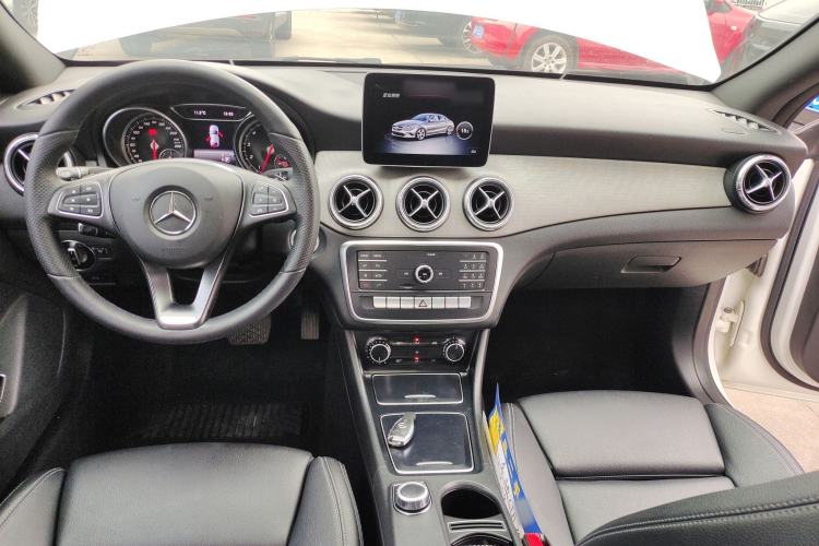Used Mercedes-Benz CLA 2019 CLA 200 Sport Edition Interior 2