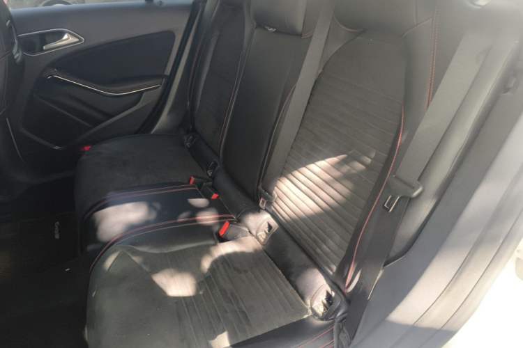 Used Mercedes-Benz CLA 2019 CLA 220 4MATIC Left Rear Seat