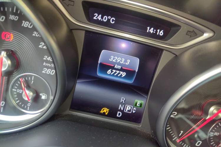 Used Mercedes-Benz CLA 2019 CLA 220 4MATIC Odometer Close Up