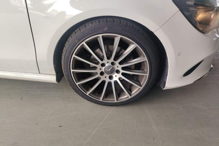Used Mercedes-Benz CLA 2019 CLA 200 Sport Edition Right Front Wheel Hub