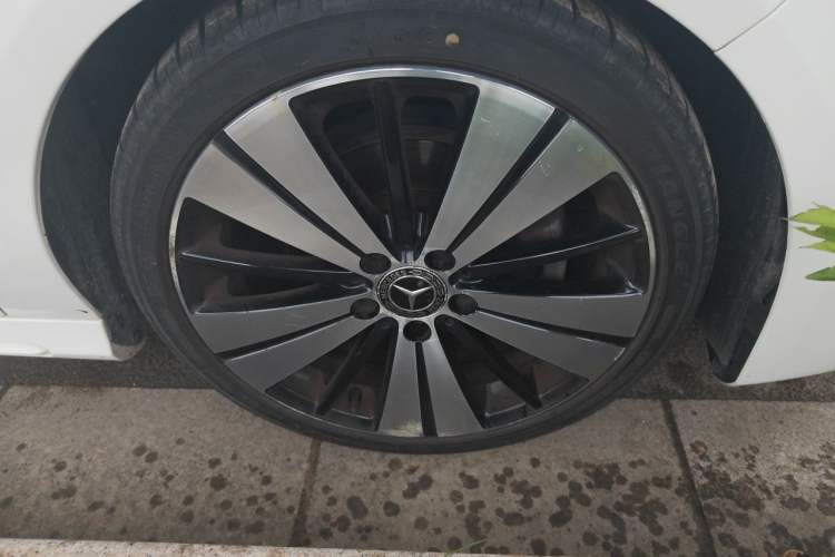 Used Mercedes-Benz CLA 2019 CLA 200 Sport Edition Right Front Wheel Hub