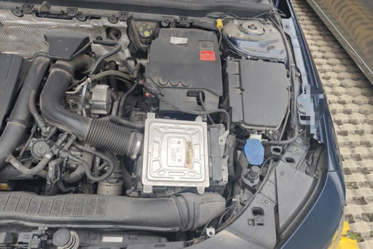 Used Mercedes-Benz CLA 2020 CLA 200 Engine Bay Left