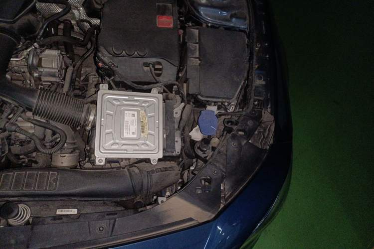 Used Mercedes-Benz CLA 2020 CLA 200 Engine Bay Left