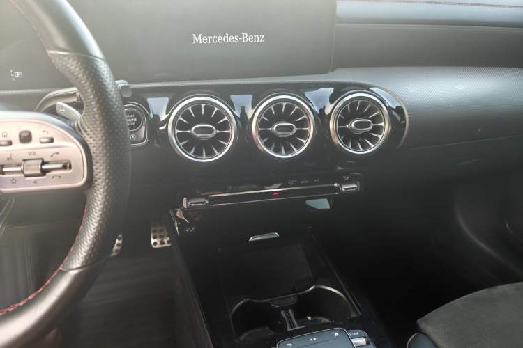 Used Mercedes-Benz CLA 2020 CLA 200 Interior 5