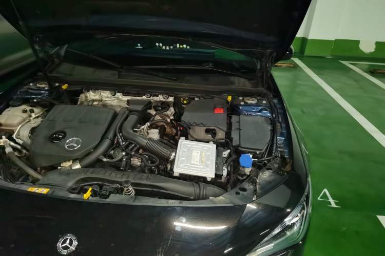 Used Mercedes-Benz CLA 2020 CLA 200 Engine Bay Left