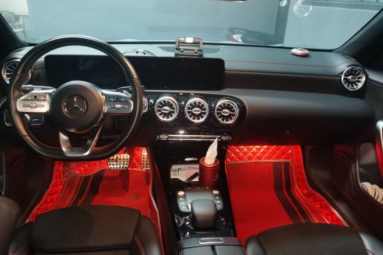 Used Mercedes-Benz CLA 2020 CLA 200 Shooting Brake Center Console