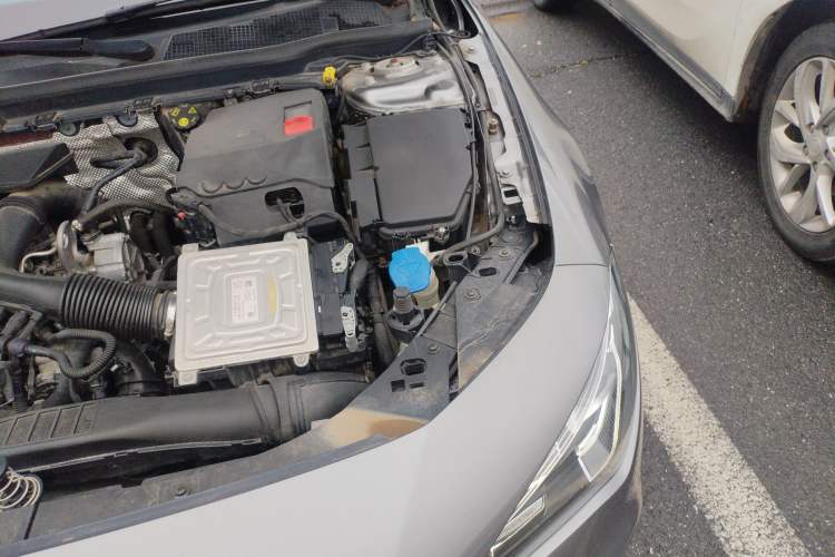 Used Mercedes-Benz CLA 2020 CLA 200 Engine Bay Left