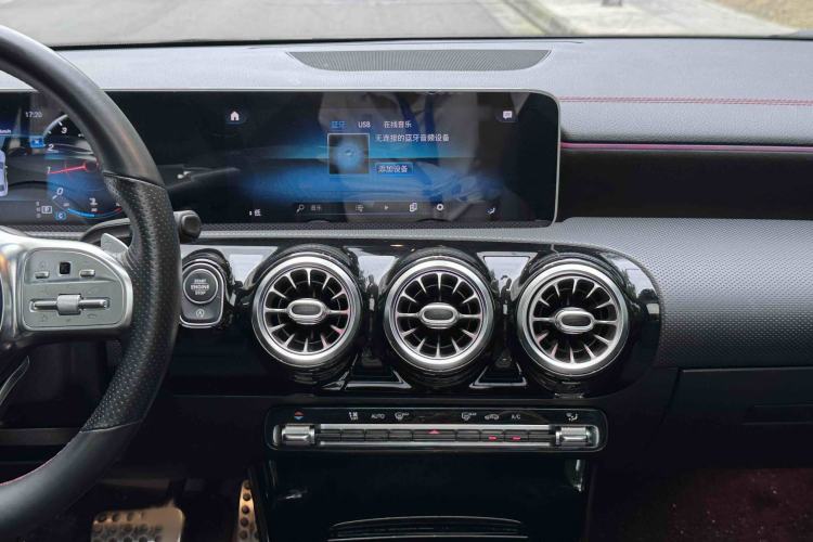 Used Mercedes-Benz CLA 2020 CLA 200 Interior 7
