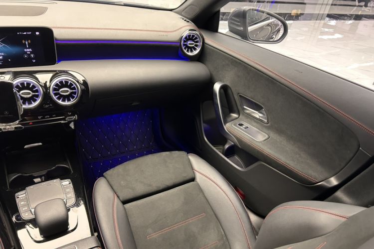 Used Mercedes-Benz CLA 2020 CLA 200 Shooting Brake Interior 8