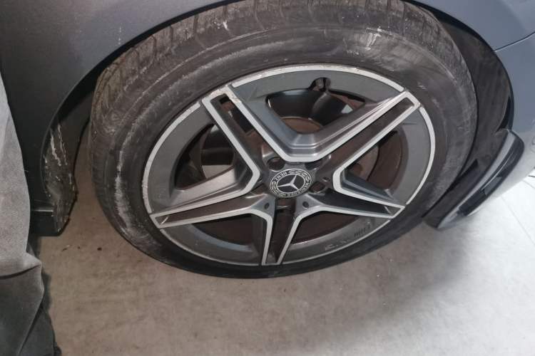 Used Mercedes-Benz CLA 2020 CLA 200 Shooting Brake Right Front Wheel Hub