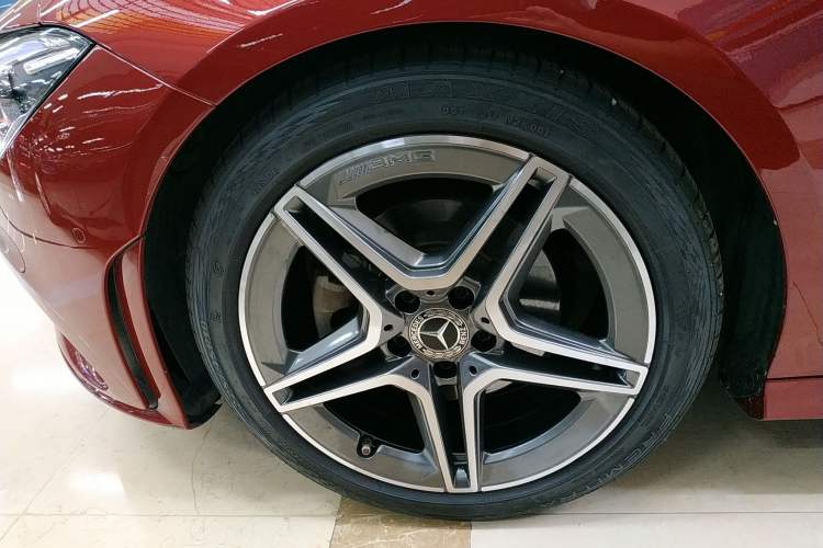 Used Mercedes-Benz CLA 2020 CLA 200 Shooting Brake Left Front Wheel Hub
