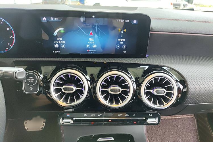 Used Mercedes-Benz CLA 2020 CLA 200 Shooting Brake Audio And AC Panel