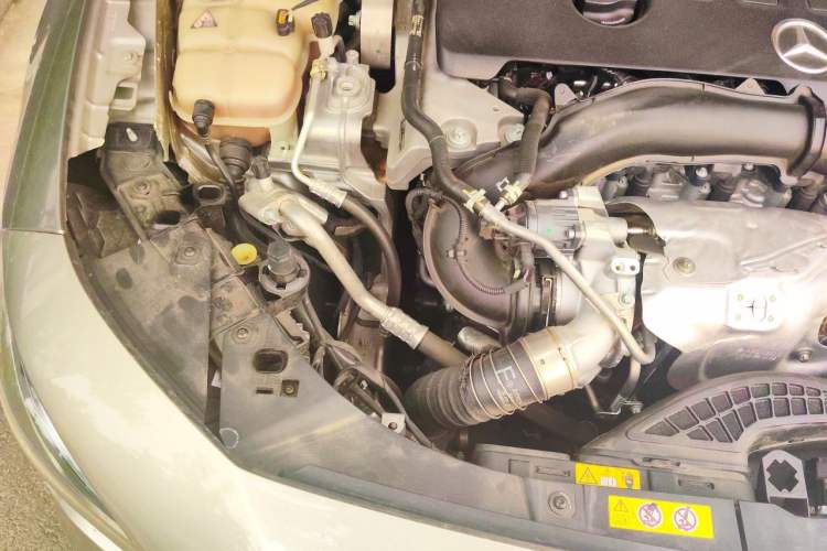 Used Mercedes-Benz CLA 2020 CLA 260 4MATIC Engine Bay Right