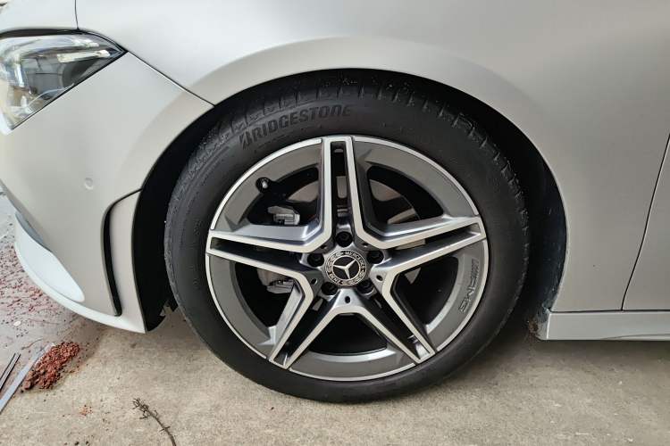 Used Mercedes-Benz CLA 2020 CLA 200 Shooting Brake Exterior 2