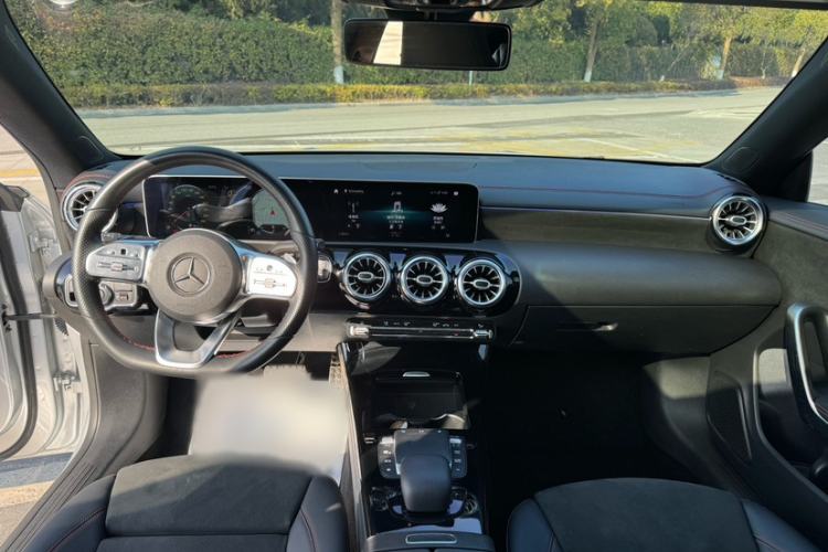 Used Mercedes-Benz CLA 2020 CLA 200 Interior 5