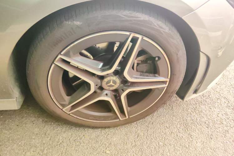 Used Mercedes-Benz CLA 2020 CLA 260 4MATIC Right Front Wheel Hub