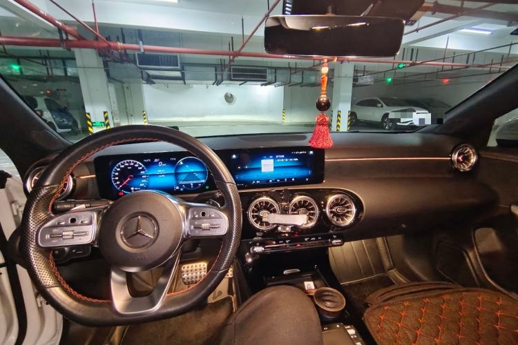 Used Mercedes-Benz CLA 2020 CLA 200 Shooting Brake Center Console