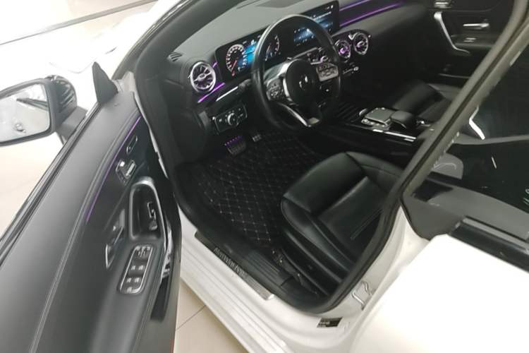 Used Mercedes-Benz CLA 2020 CLA 260 4MATIC Shooting Brake Driver Seat