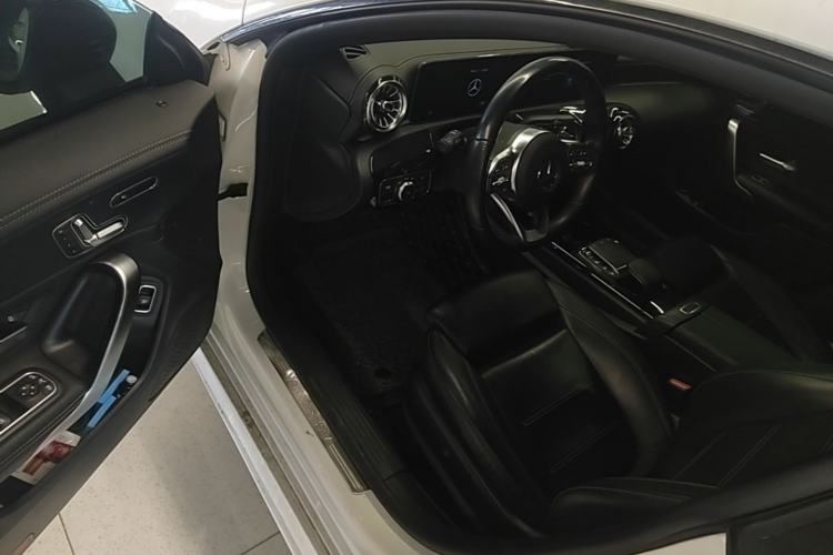 Used Mercedes-Benz CLA 2020 CLA 260 4MATIC Shooting Brake Driver Seat