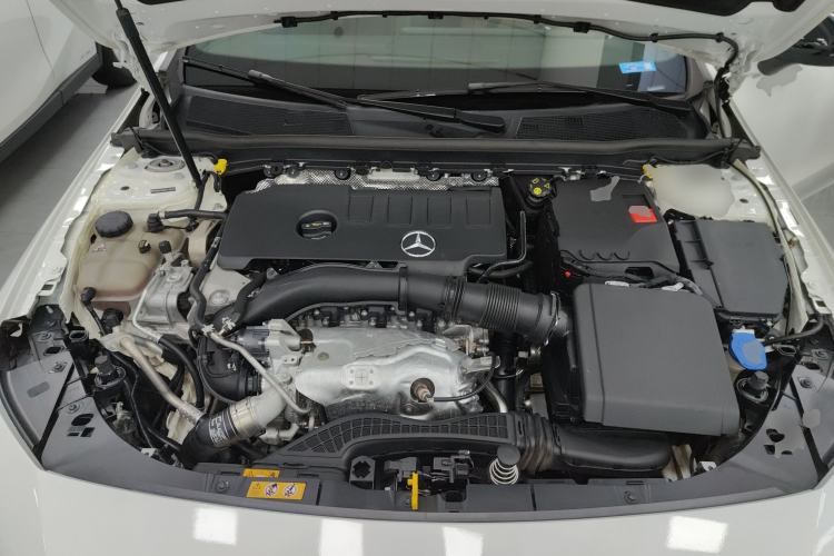 Used Mercedes-Benz CLA 2020 CLA 260 4MATIC Shooting Brake Engine Bay