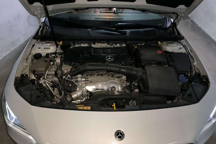 Used Mercedes-Benz CLA 2020 CLA 260 4MATIC Shooting Brake Engine Bay
