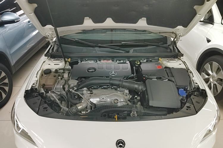 Used Mercedes-Benz CLA 2020 CLA 260 4MATIC Shooting Brake Engine Bay