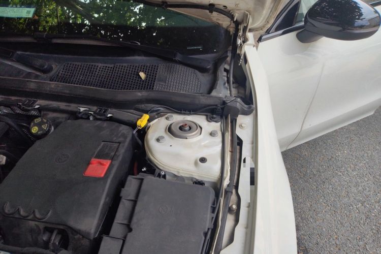 Used Mercedes-Benz CLA 2020 CLA 260 4MATIC Engine Bay Left