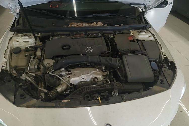 Used Mercedes-Benz CLA 2020 CLA 260 4MATIC Shooting Brake Engine Bay