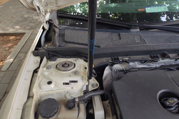 Used Mercedes-Benz CLA 2020 CLA 260 4MATIC Engine Bay Right