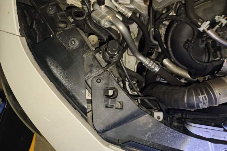 Used Mercedes-Benz CLA 2020 CLA 260 4MATIC Engine Bay Right