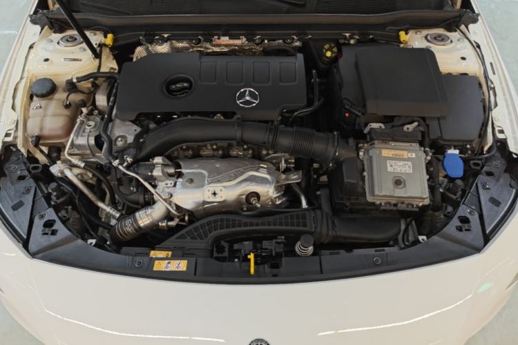 Used Mercedes-Benz CLA 2020 CLA 260 4MATIC Shooting Brake Engine Bay