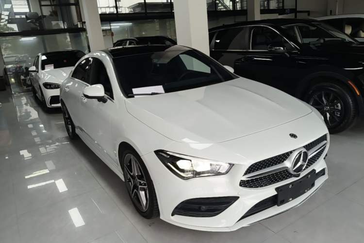 Used Mercedes-Benz CLA 2020 CLA 200 Front Right 45 Deg