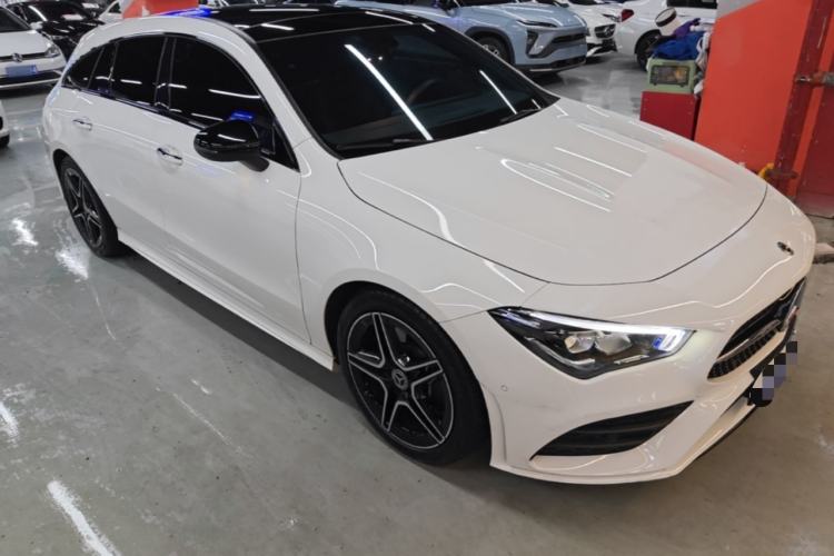 Used Mercedes-Benz CLA 2020 CLA 260 4MATIC Shooting Brake Front Right 45 Deg