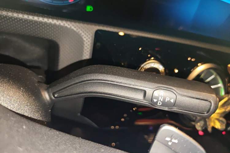 Used Mercedes-Benz CLA 2020 CLA 260 4MATIC Gear Lever