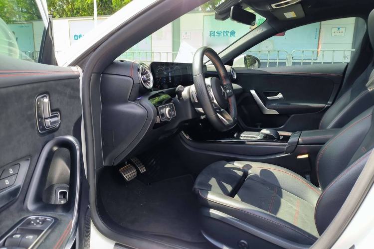 Used Mercedes-Benz CLA 2020 CLA 200 Interior 1