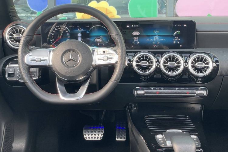 Used Mercedes-Benz CLA 2020 CLA 200 Interior 1